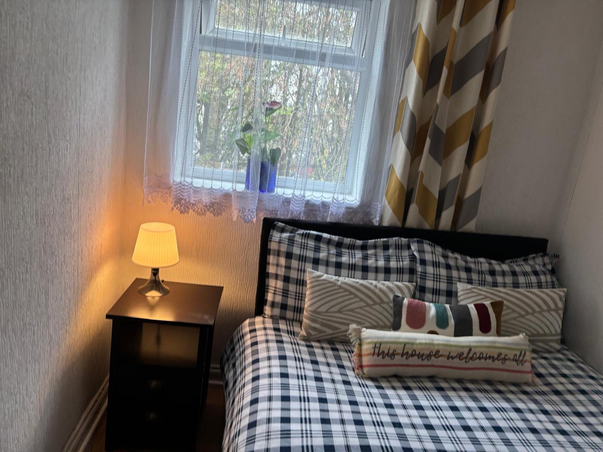 Amber Guest House ลอนดอน ภายนอก รูปภาพ